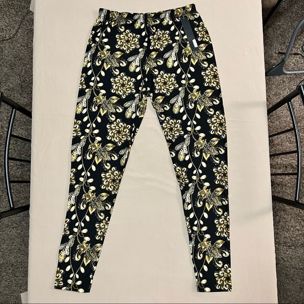 New mix painted door legging’s in a size large/Xl